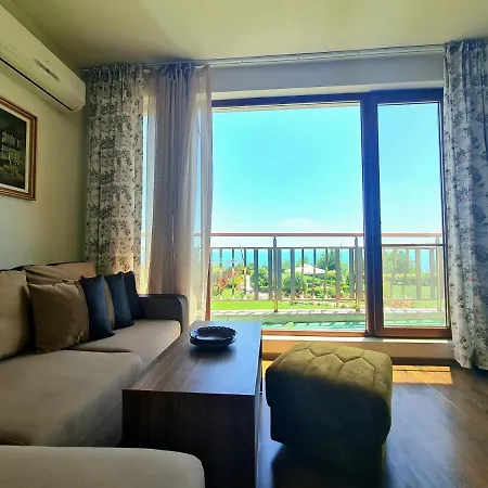 Апартамент Sea Panorama - Diamond Sarafovo